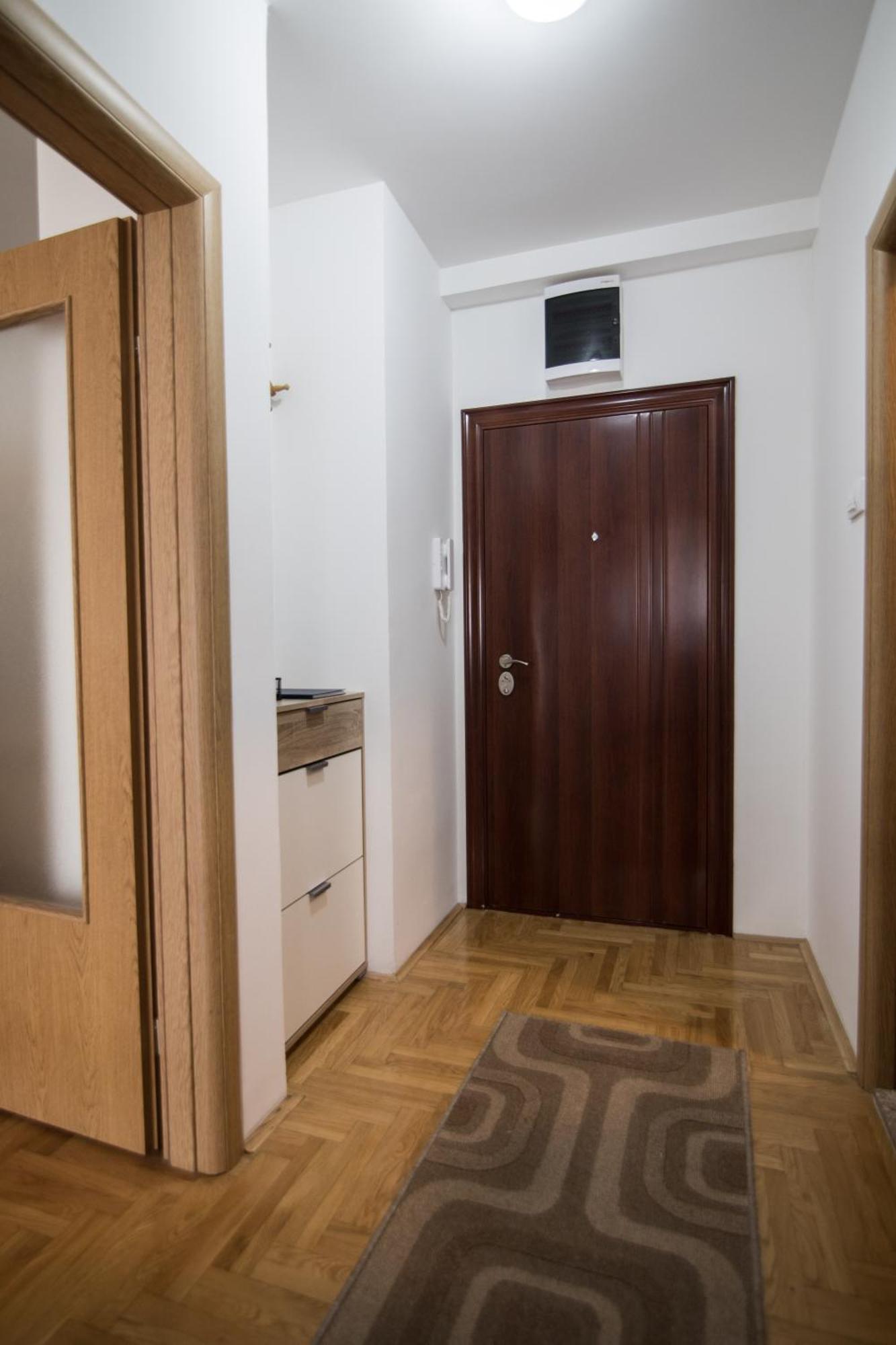 Apartment Peckham Требинє Екстер'єр фото