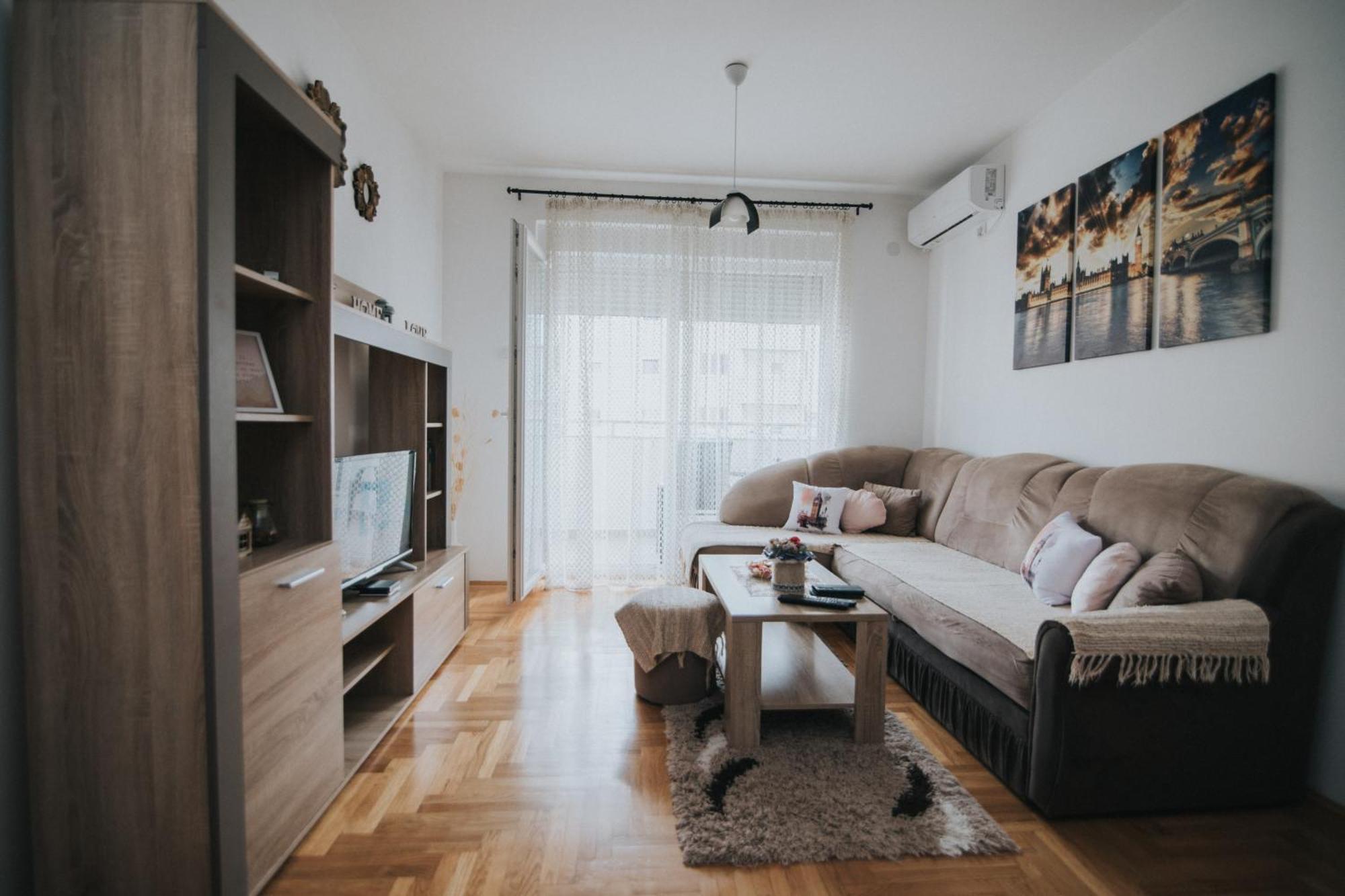 Apartment Peckham Требинє Екстер'єр фото